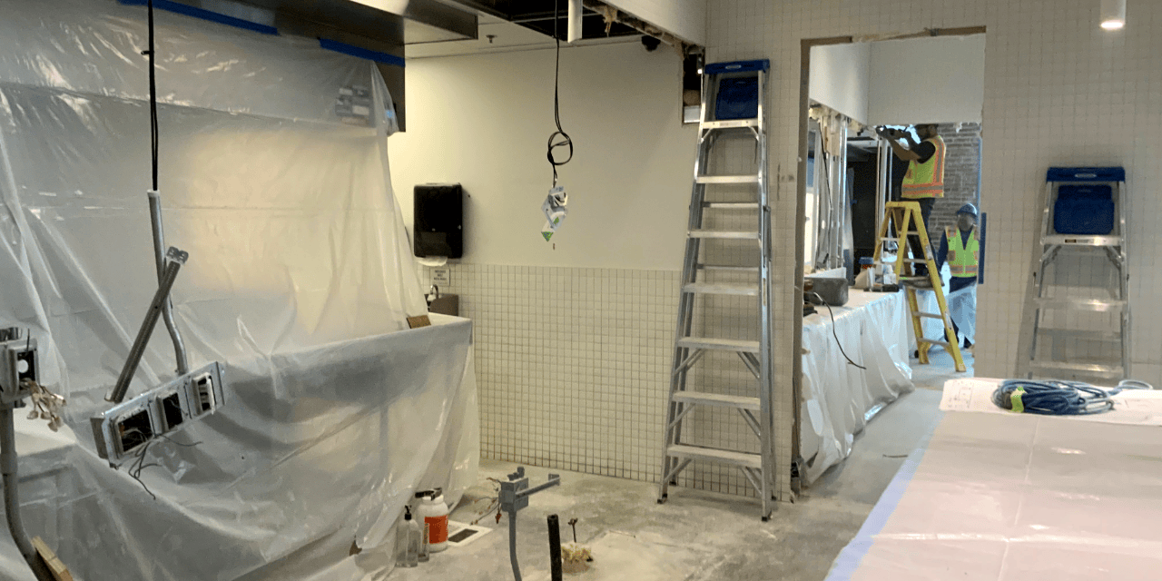 selective_remodels-image_1-1280×853 Model image