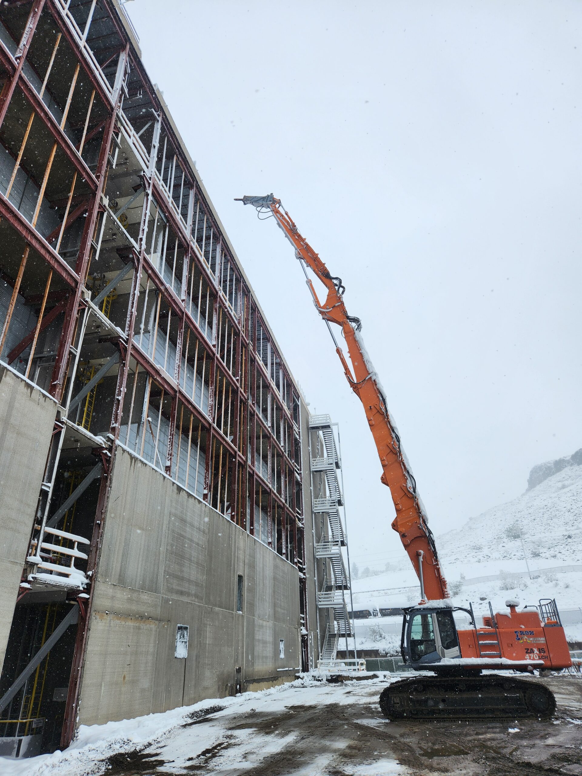 1000003752 High Reach Excavator